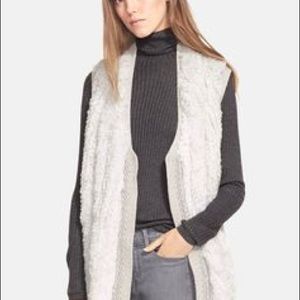 Vince. NWT Sweater back fur vest SZ S