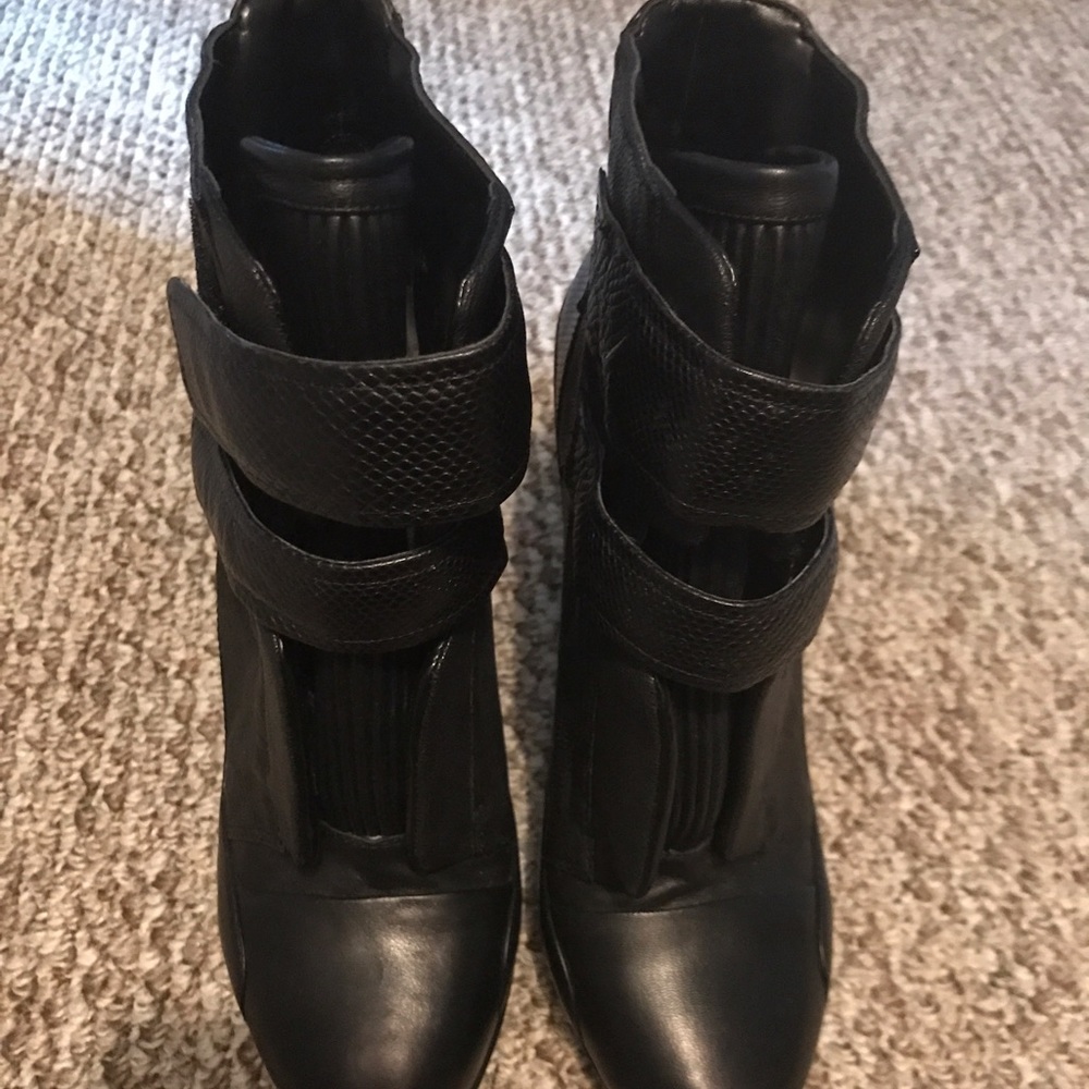 Leather BCBG boots
