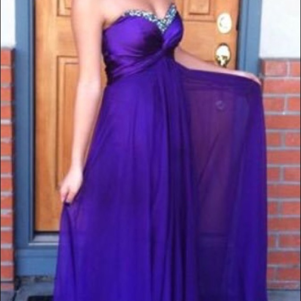 PURPLE PROM/BALL DRESS FOR SALE