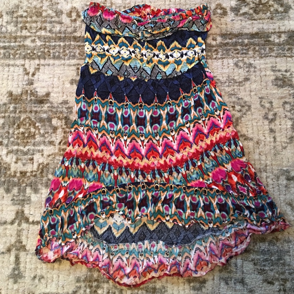 Strapless hi-lo swimsuit coverup