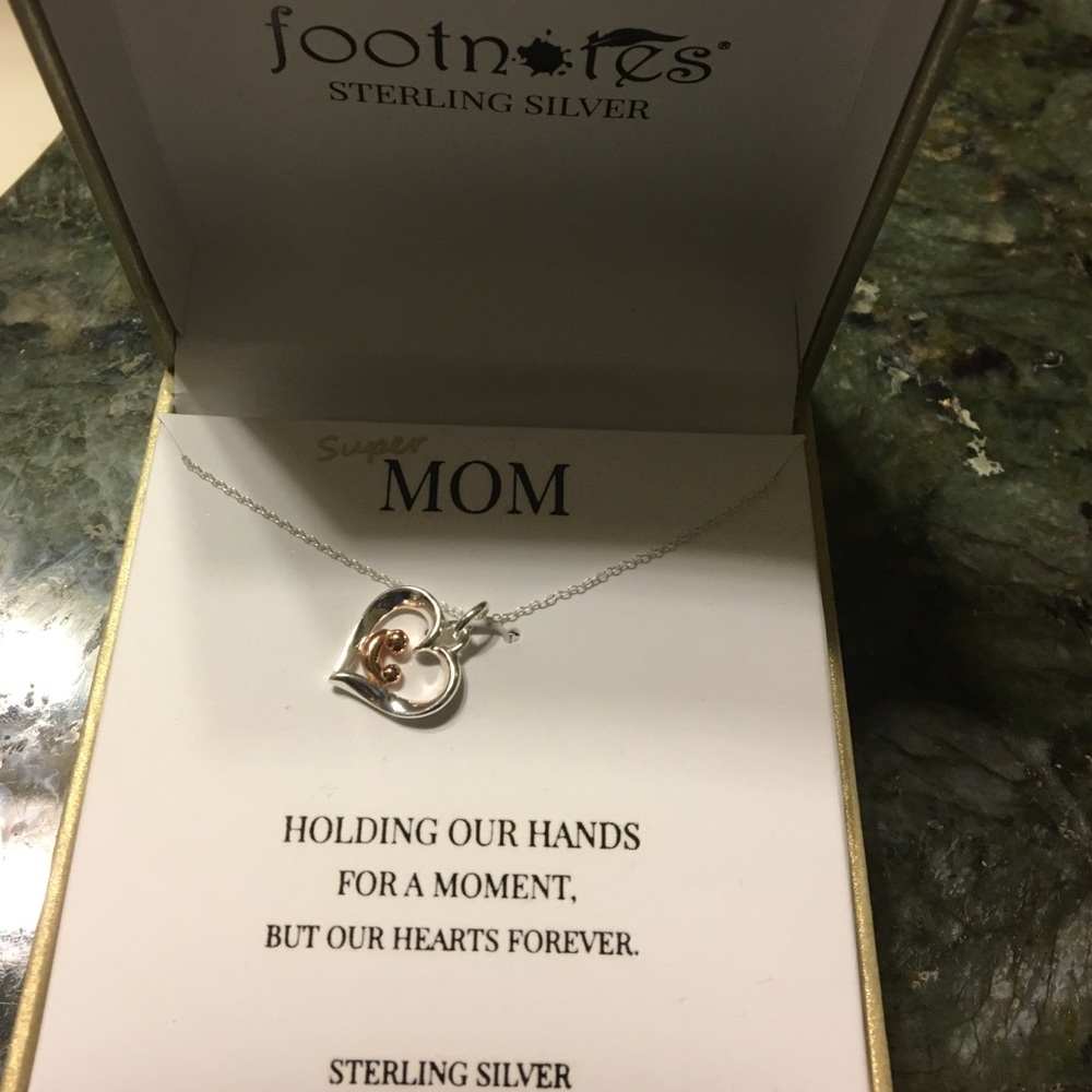 New in box mom necklace