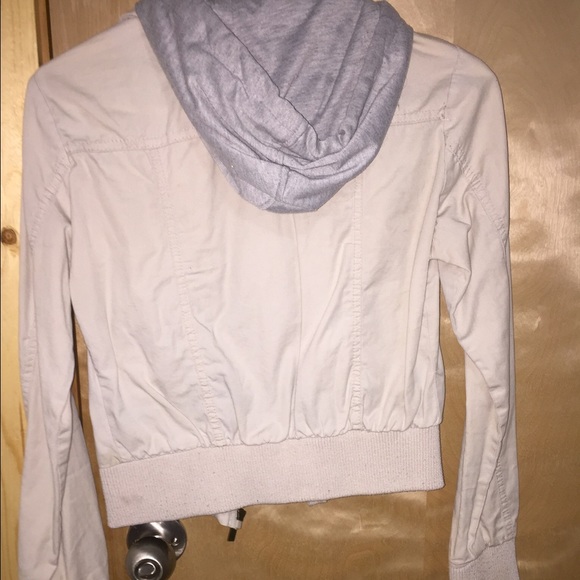 jacket - Picture 3 of 3