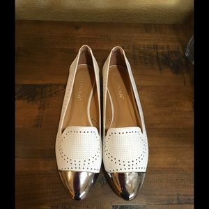 Cap toe flats