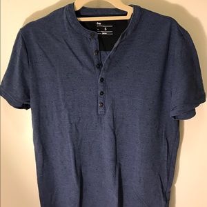 Gap shirt