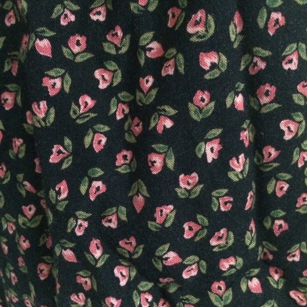 Vintage - Long black Floral skirt
