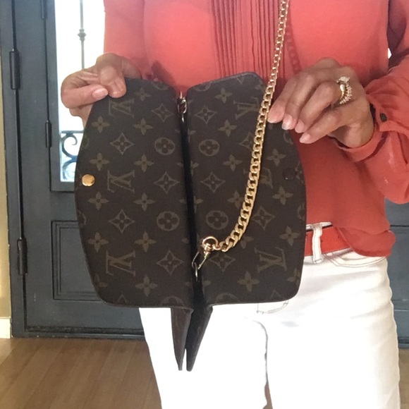 ๐SOLD๐๐ฏLOUIS VUITTON DOUBLE RABAT SHOULDER BAG - Picture 2 of 8