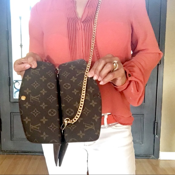 ๐SOLD๐๐ฏLOUIS VUITTON DOUBLE RABAT SHOULDER BAG - Picture 3 of 8