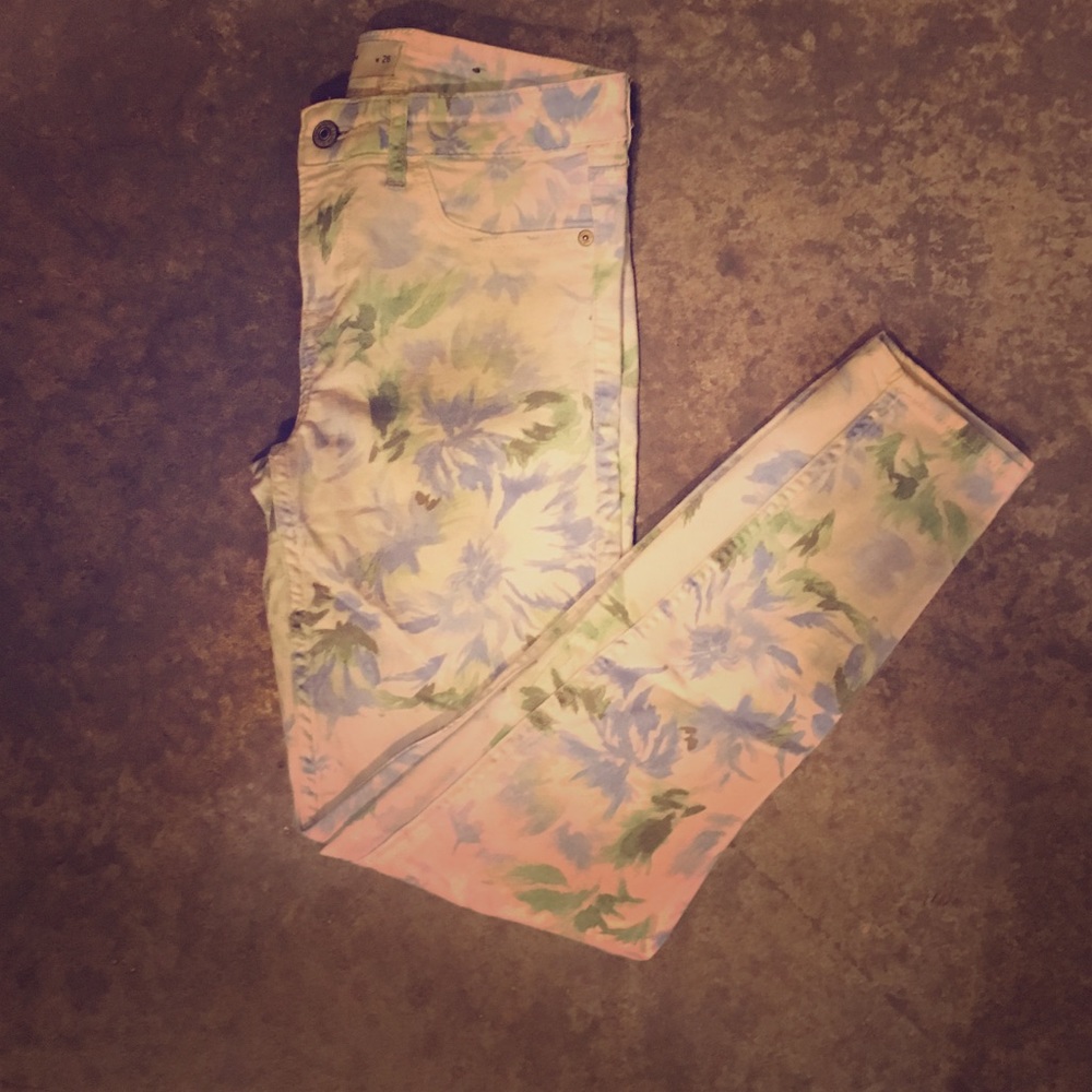 Floral skinny jeans! Abercrombie size 26