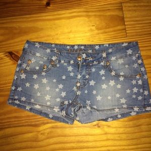 Star print shorts