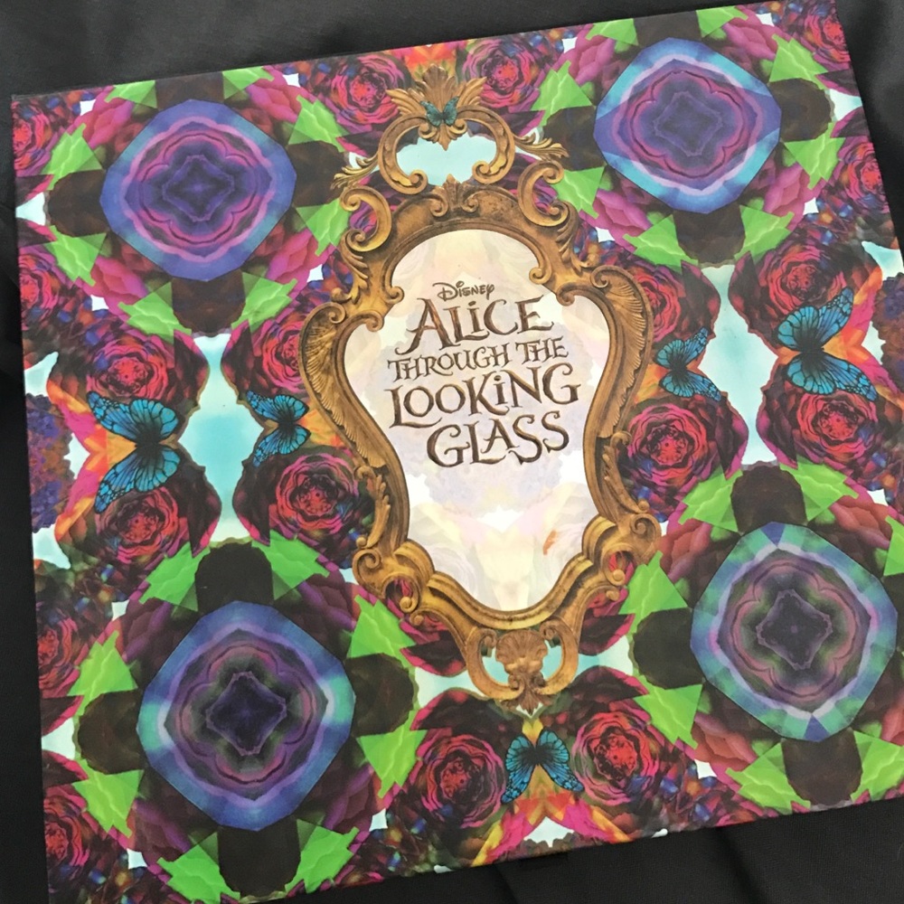 urban decay alice through the looking glass palett