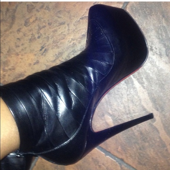 Christian Louboutin Shoes - Christian Louboutin