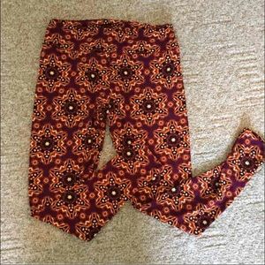 New, never worn TC LuLaRoe leggings