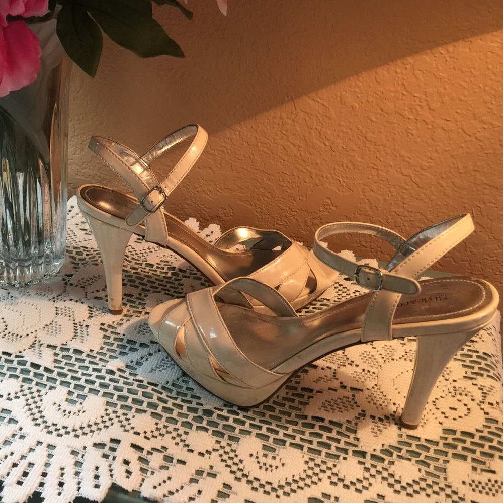SZ 8M Style & CO. Casual sandals.