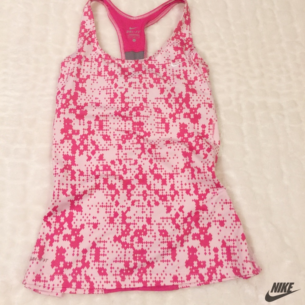 Nike tank
