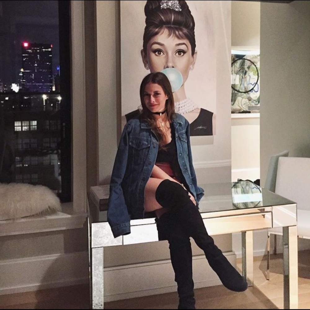 Meet your Posher, Bella