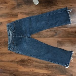 Levi Distressed Jeans
