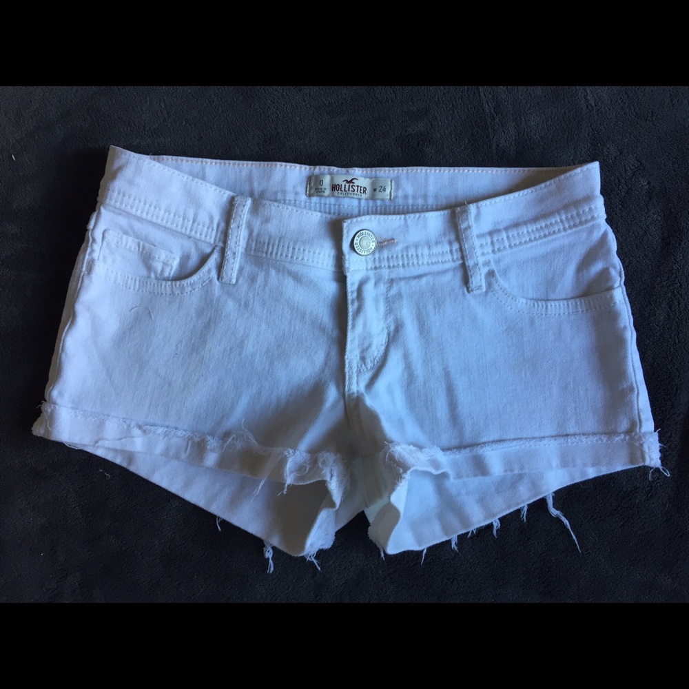 white hollister shorts