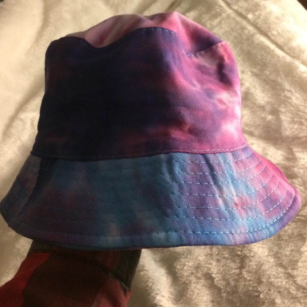 Tie dye bucket hat