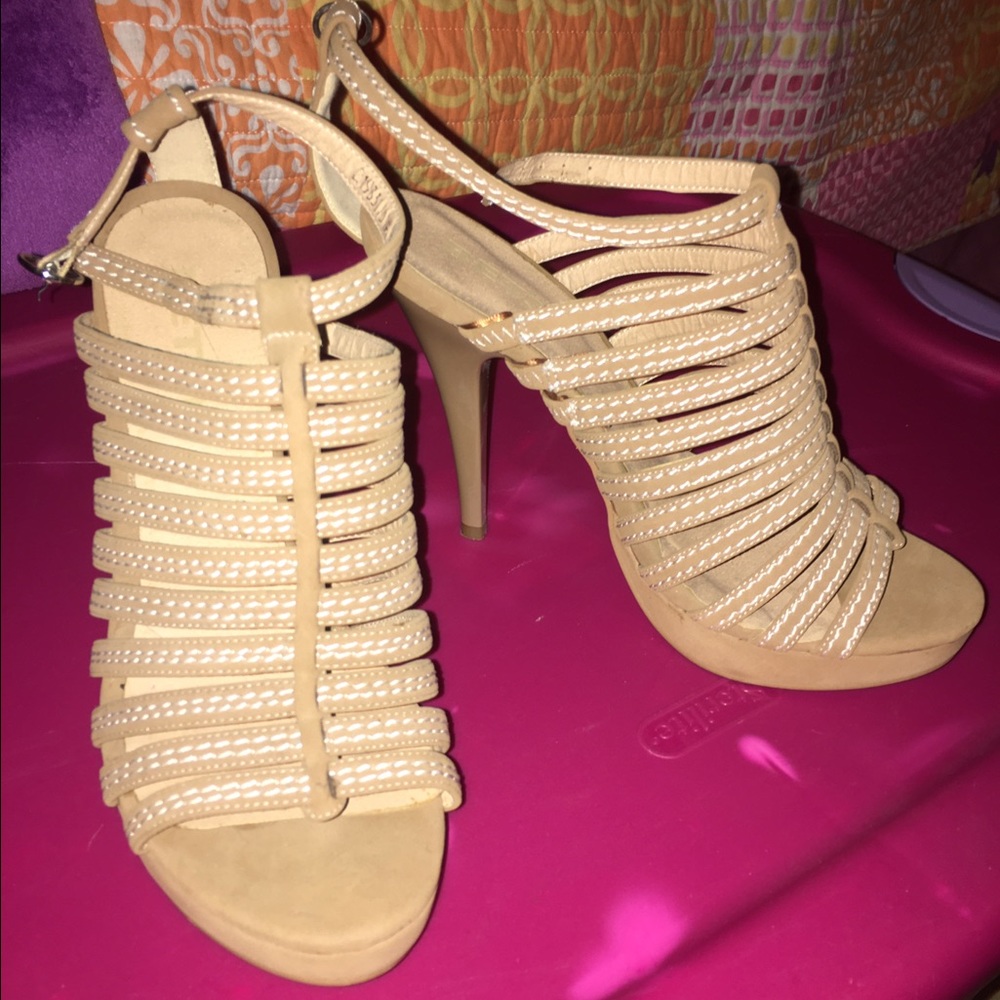 Strappy summer heels!