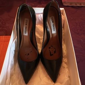 Steve Madden proto black leather heels