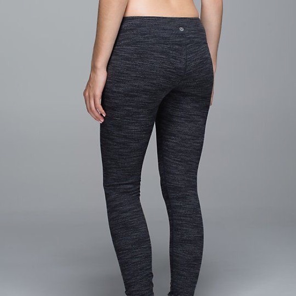 Lululemon Wunder Under II Crops - Picture 2 of 5