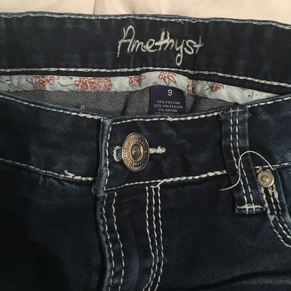 Capris - Picture 3 of 3