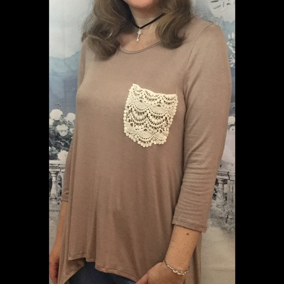 🛍NEW!!🛍 Taupe Shirt - Picture 1 of 4