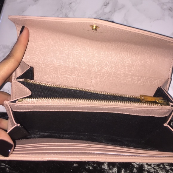 Chic YSL chevron clutch - Picture 3 of 3