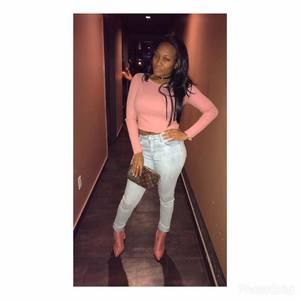 Meet your Posher, Brittney