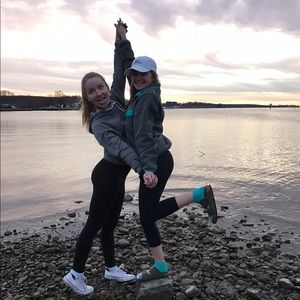 Meet your Posher, Elena