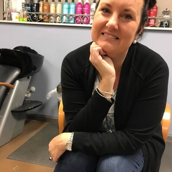 Meet your Posher, Emily - Picture 1 of 1