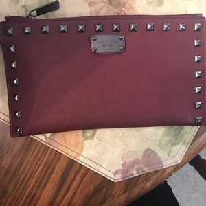 Michael kors saffiano stud wristlet