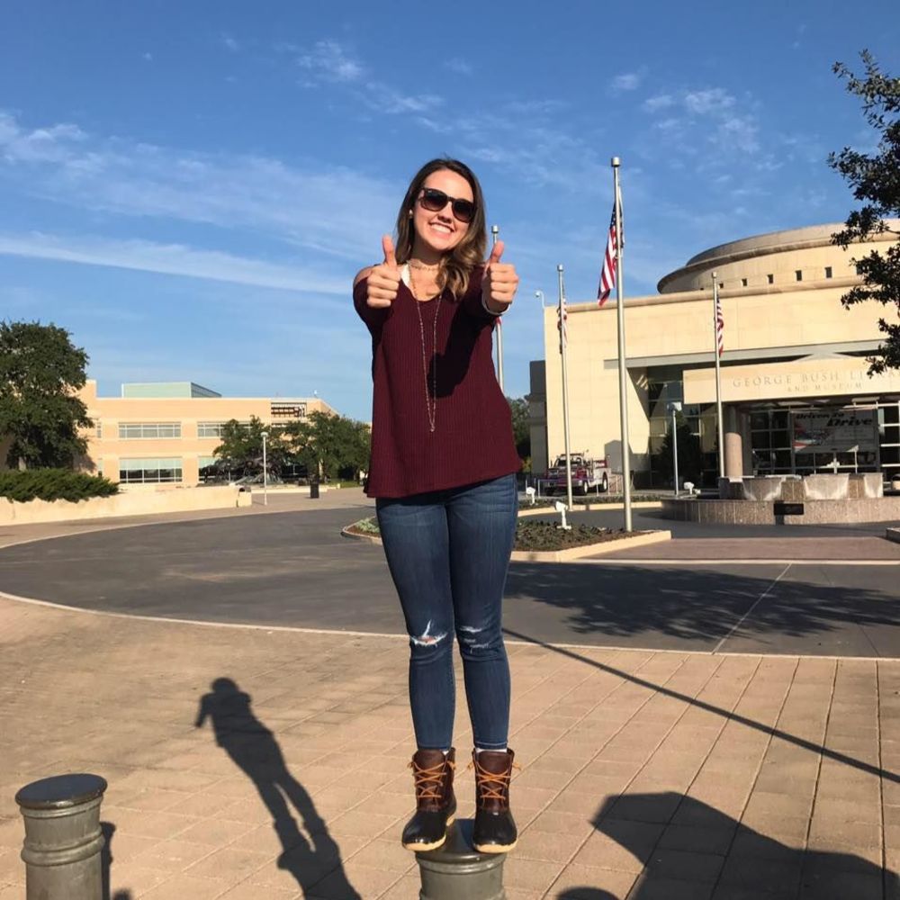 Meet your Posher, Dellaney