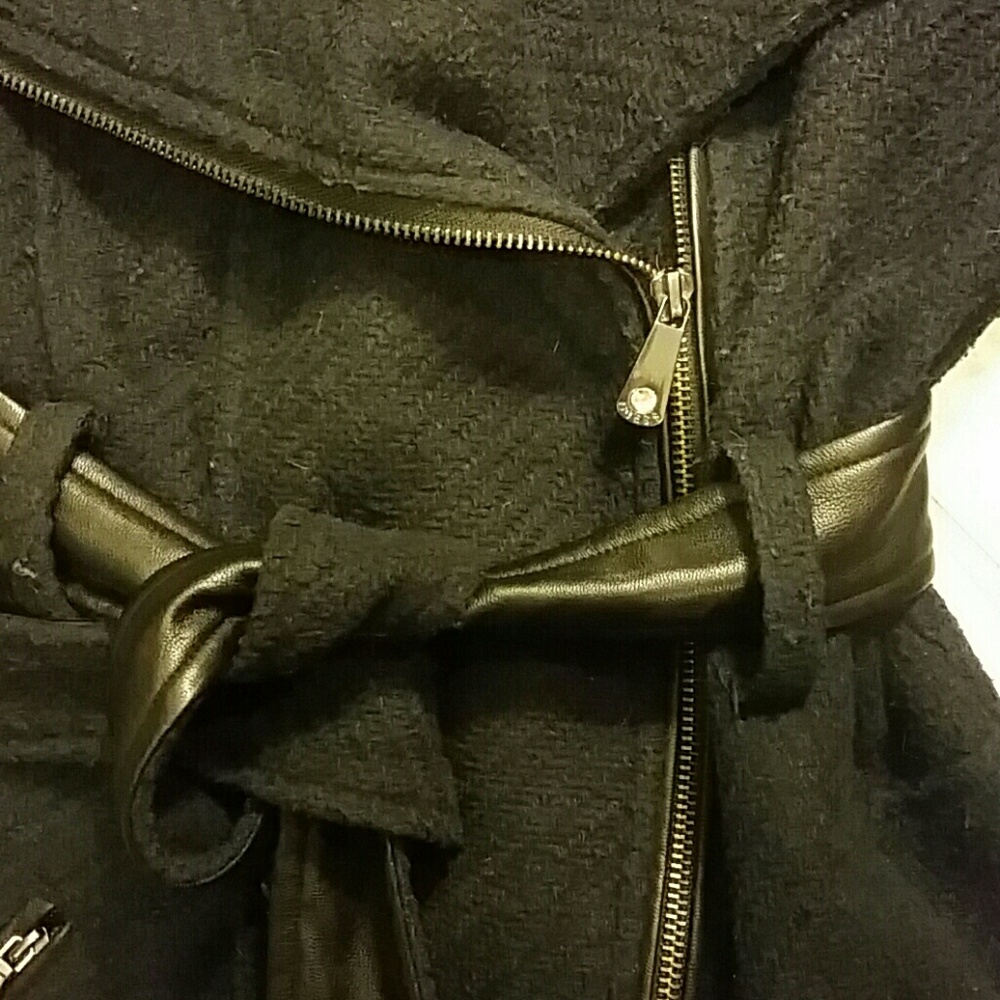 GUESS Jacket - Picture 2 of 4