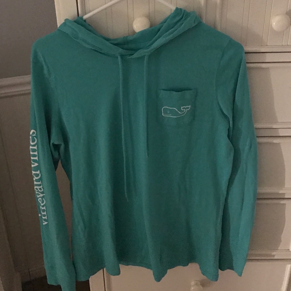Vineyard vines hoodie/tee