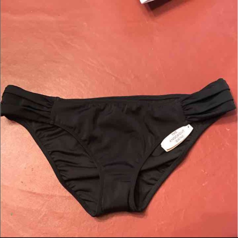 Victoria's Secret knockout bikini bottoms