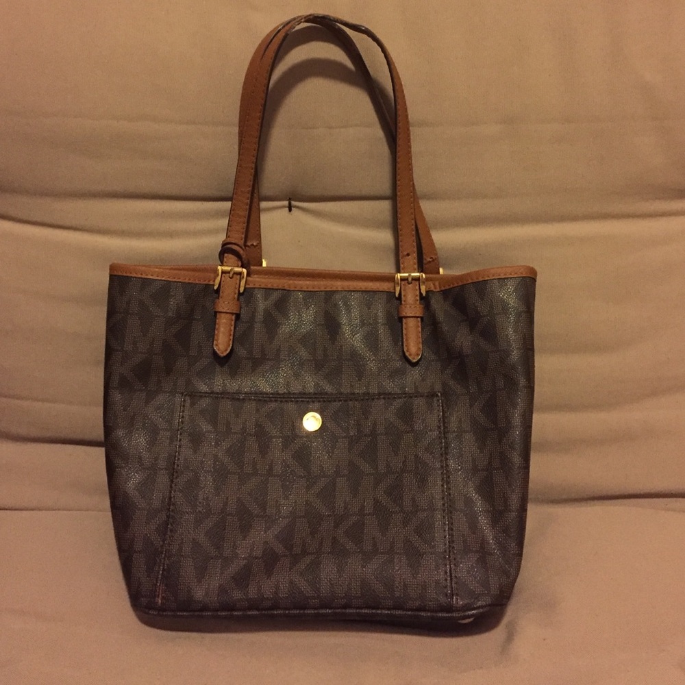 For kae_k Small authentic mk purse