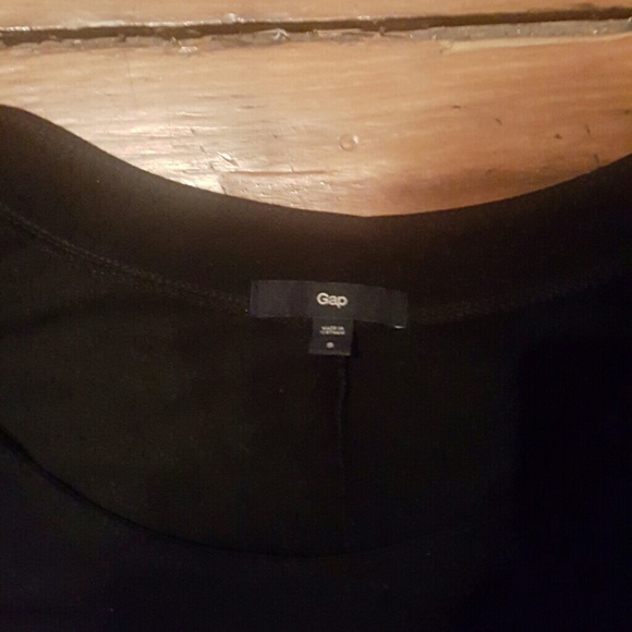 Gap - Picture 2 of 2
