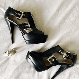 Black Berkeley Michael Kors heels w/buckles