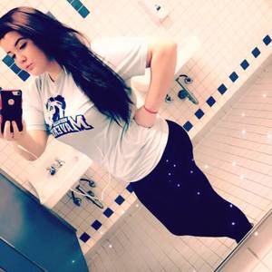 Meet your Posher, Lydia