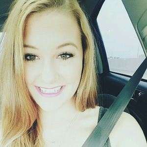 Meet your Posher, Leah