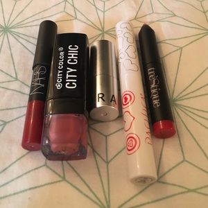 NEVER USED ~ (Mostly) Matte Lipstick Set