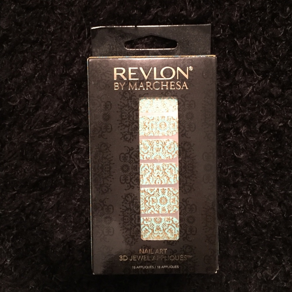 Revlon by Marchesa Nail Art 3D Jewel Appliqués