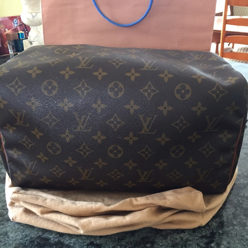 Louis Vuitton Speedy 30