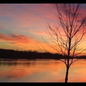 Meet your Posher, Idil