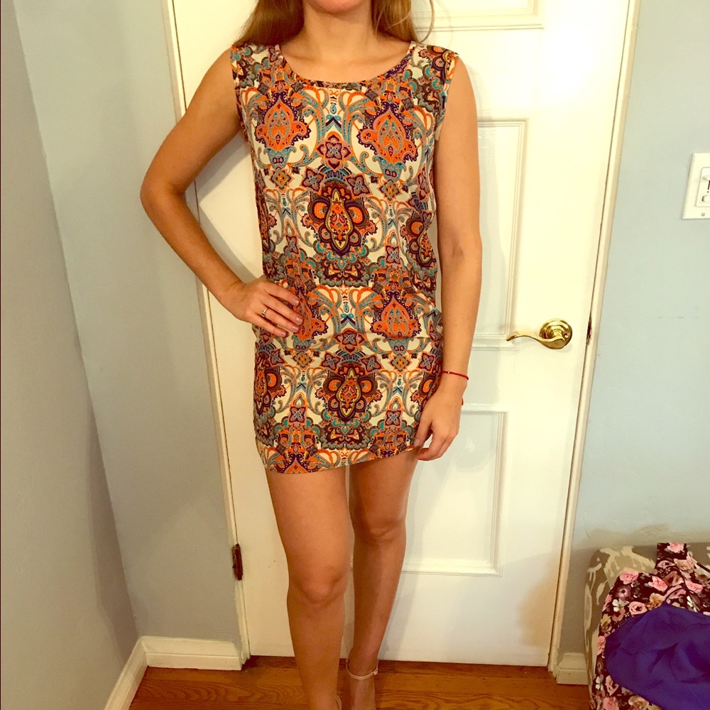 Beautiful print dress size S