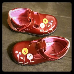 Umi shoes baby girls size 5 US, 20 EUR.