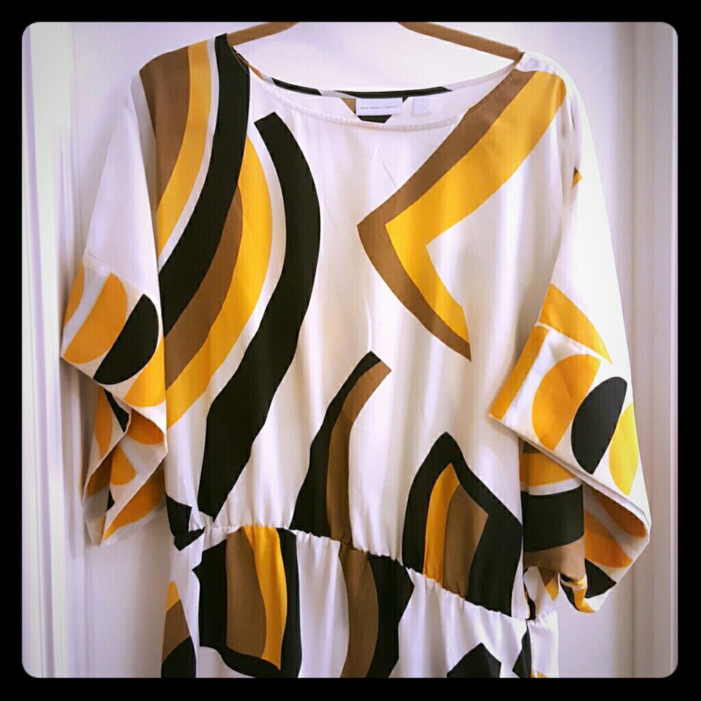 Awesome flowy dress Yellow Black and White