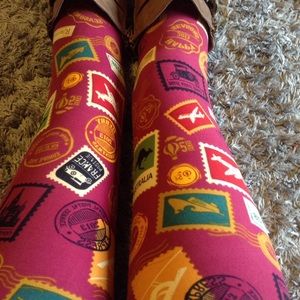 LuLaRoe OS leggings passport stamps travel