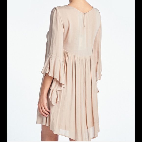 Flutter Sleeve Embroidered Dress- M - Picture 7 of 8